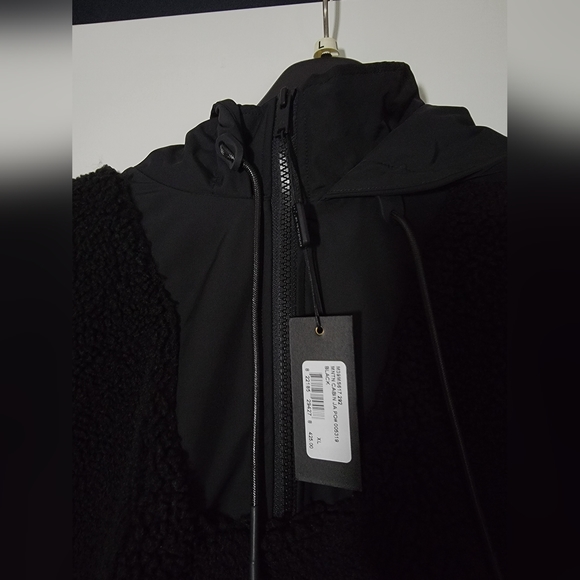 Brand new Moose Knuckles Men's Mountain Cabin Pullover Jacket - Picture 7 of 10